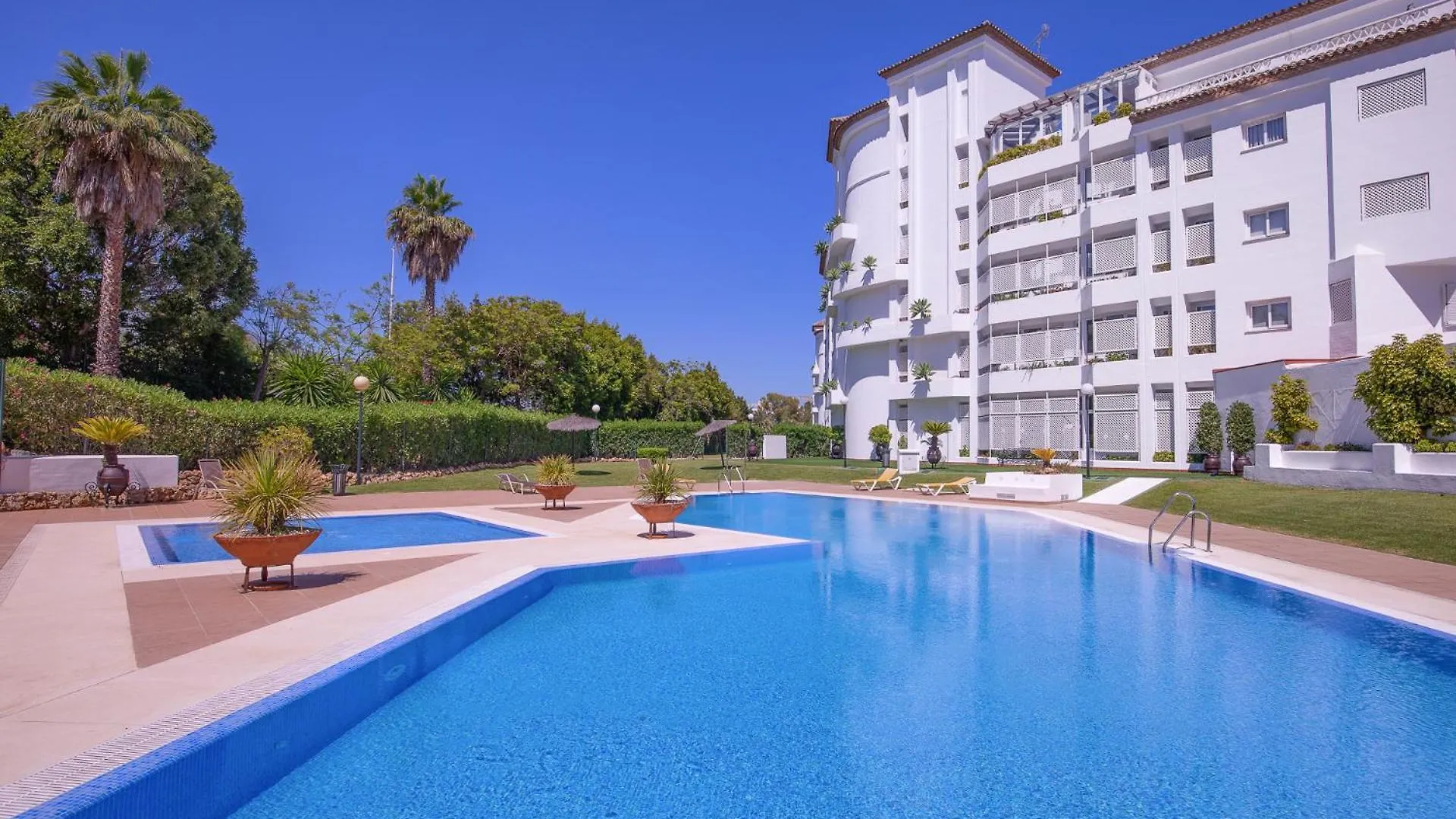 Apartment Apartamento De 2 Dormitorios En Las Gaviotas - Puerto Banus Marbella