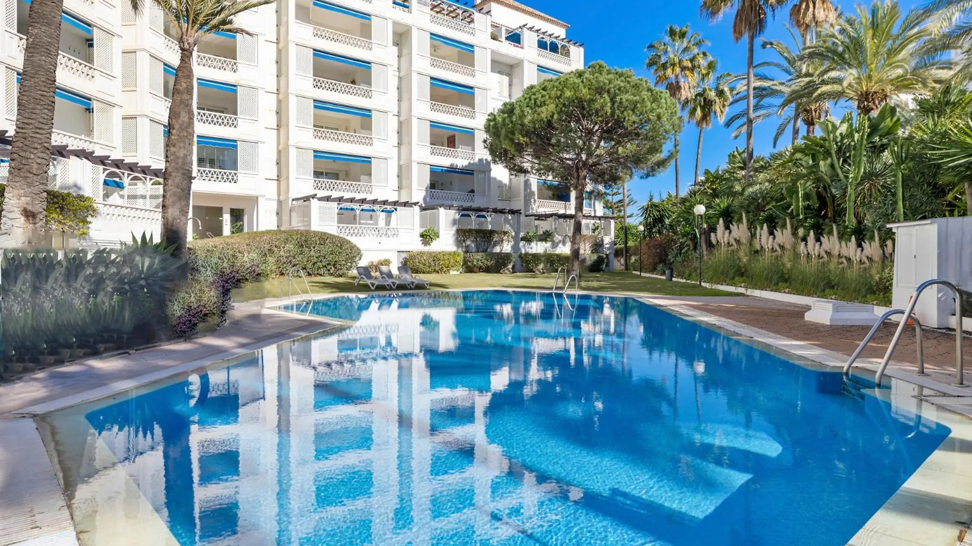 Apartment Apartamento De 2 Dormitorios En Las Gaviotas - Puerto Banus Marbella